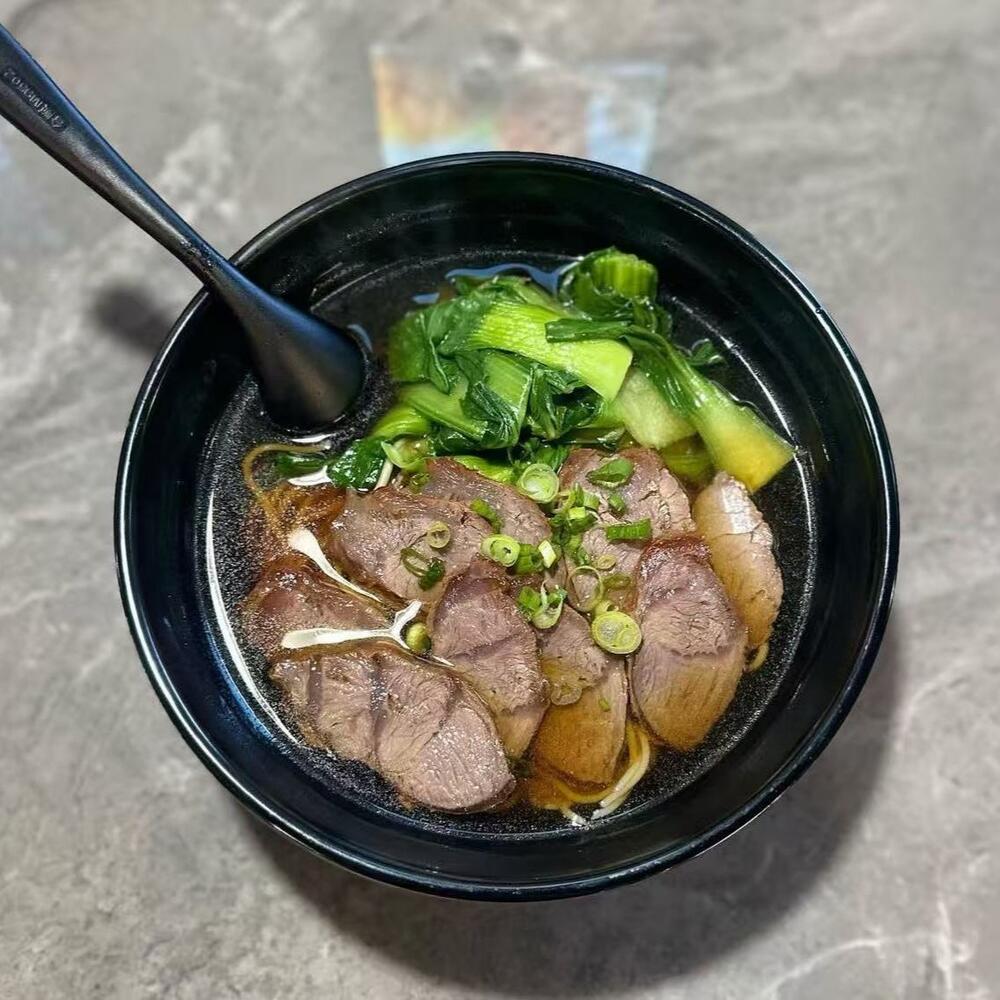 Braised Beef w. Noodle
